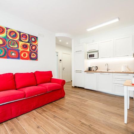 Central Station Apt With Parking 바리 외부 사진