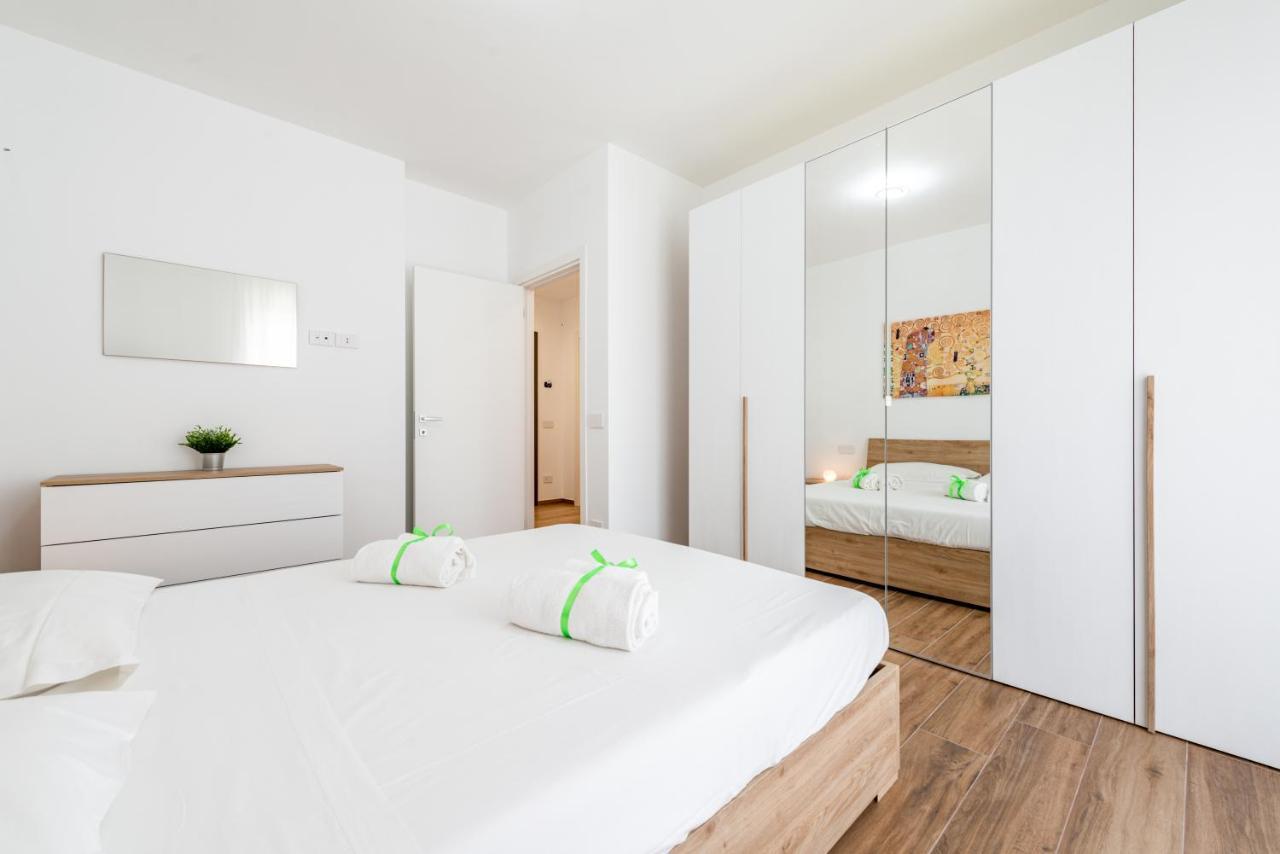 Central Station Apt With Parking 바리 외부 사진