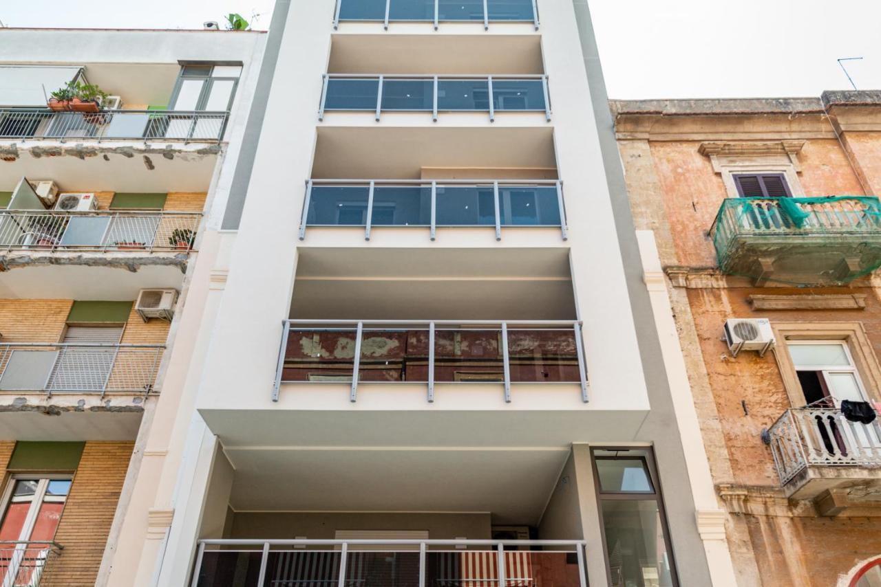 Central Station Apt With Parking 바리 외부 사진